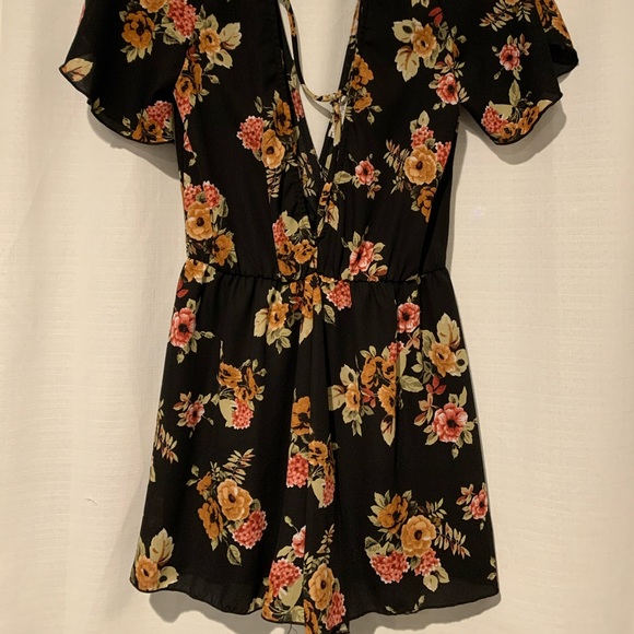 Floral short romper - Picture 1 of 4